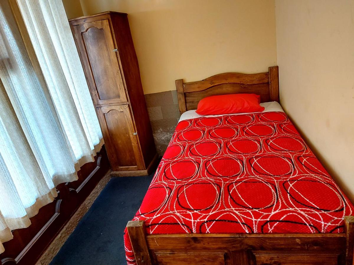 Naupa House Hostel Cochabamba Bagian luar foto